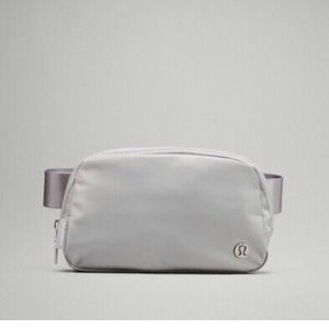 New with tags (NWT) Lululemon Everywhere Belt Bag- silver drop (grey)